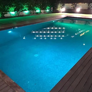 https://apartments-paradise-lloret-lloret-de-mar.topcostabravahotels.com